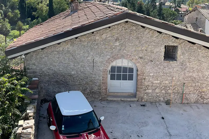 Schreinerei aus laminiertem Holz: Schloss, Riofreddo, Italien