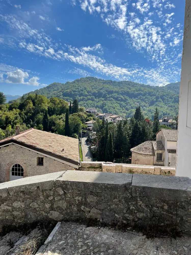 Schreinerei aus laminiertem Holz: Schloss, Riofreddo, Italien