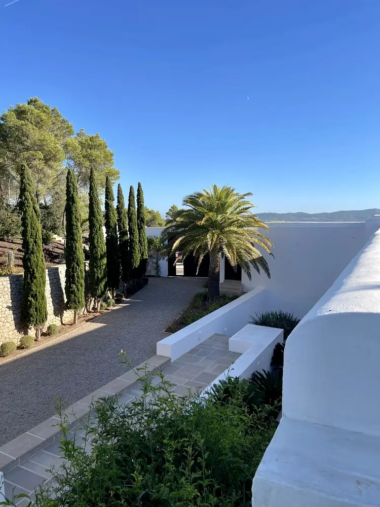 Schreinerei aus laminiertem Holz: Wohngebäude, Ibiza, Spanien