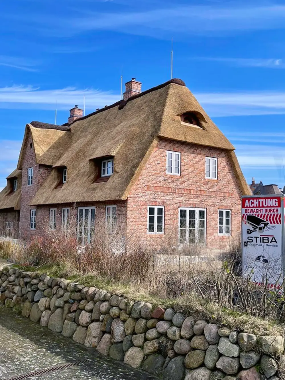 Schreinerei aus laminiertem Holz: Wohnprojekt auf der Insel Sylt, Deutschland