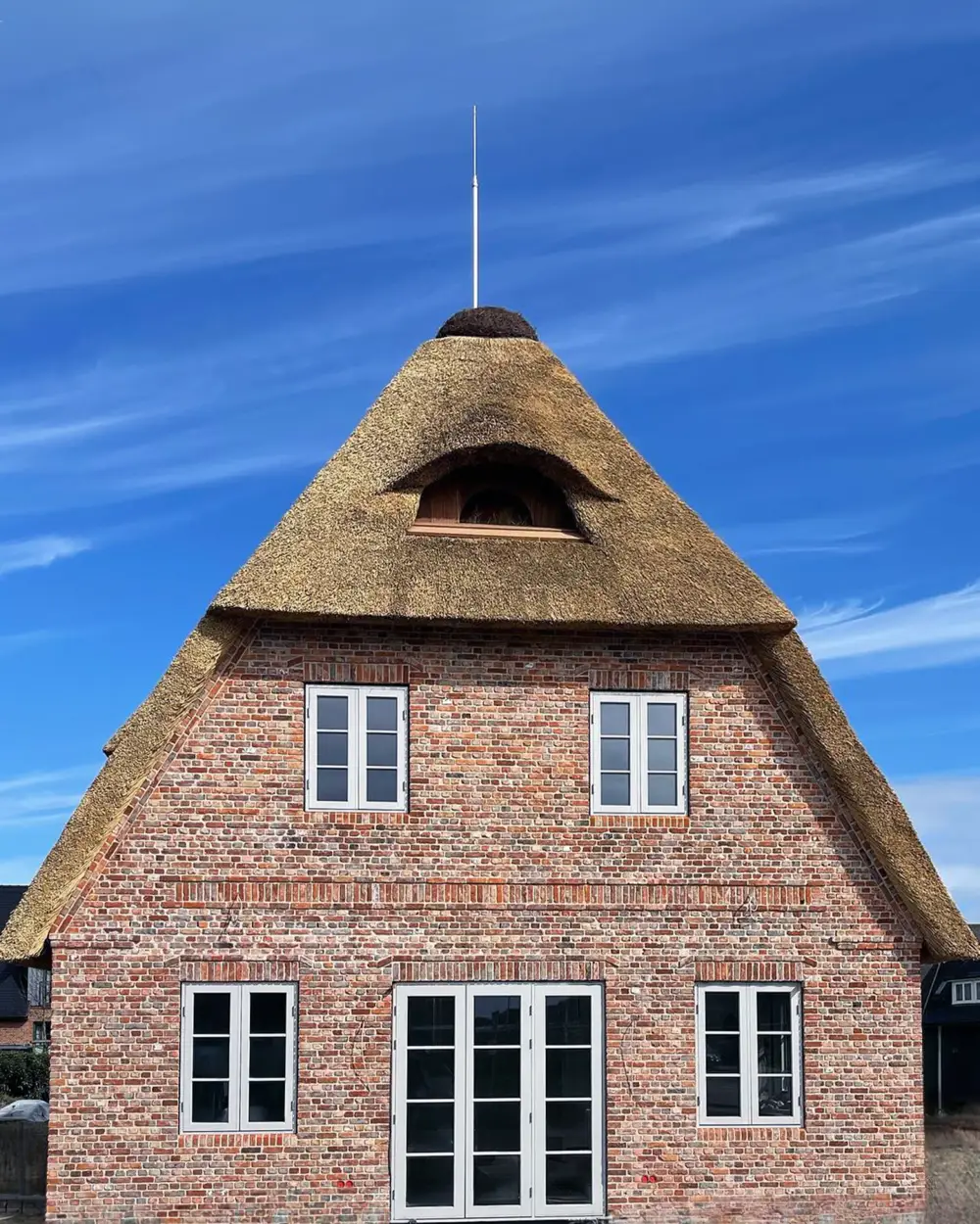 Schreinerei aus laminiertem Holz: Wohnprojekt auf der Insel Sylt, Deutschland