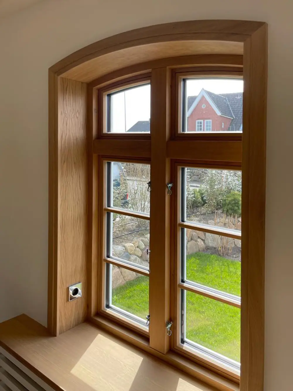 Schreinerei aus laminiertem Holz: Wohnprojekt auf der Insel Sylt, Deutschland