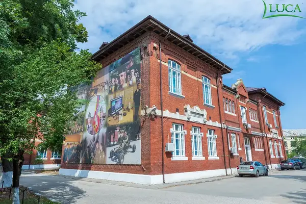 Schreinerei aus laminiertem Holz: Technische Militärakademie, Bukarest
