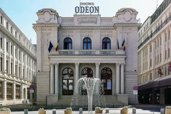 Schreinerei aus laminiertem Holz: Odeon Theater, Bukarest, Rumänien
