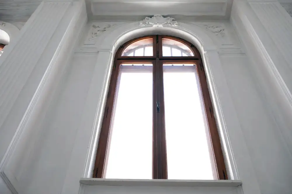Schreinerei aus laminiertem Holz: Odeon Theater, Bukarest, Rumänien