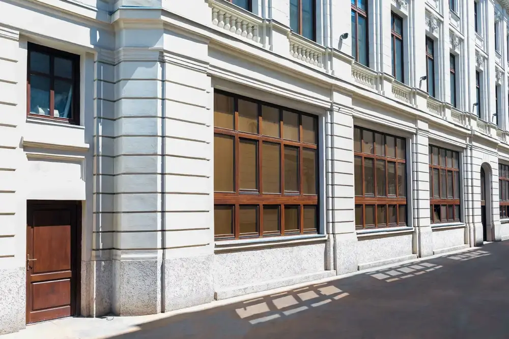 Schreinerei aus laminiertem Holz: Odeon Theater, Bukarest, Rumänien